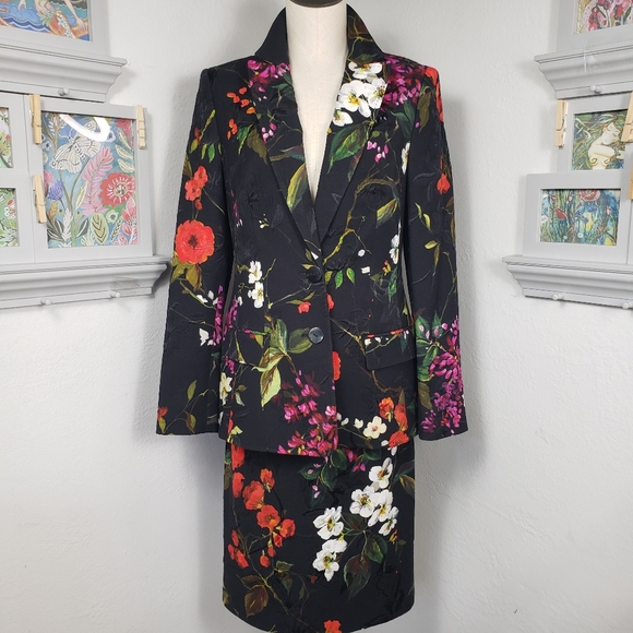 Escada Black Red Pink Floral Brocade Suit Barbiecore sz 10 EU 40 - Picture 1 of 16